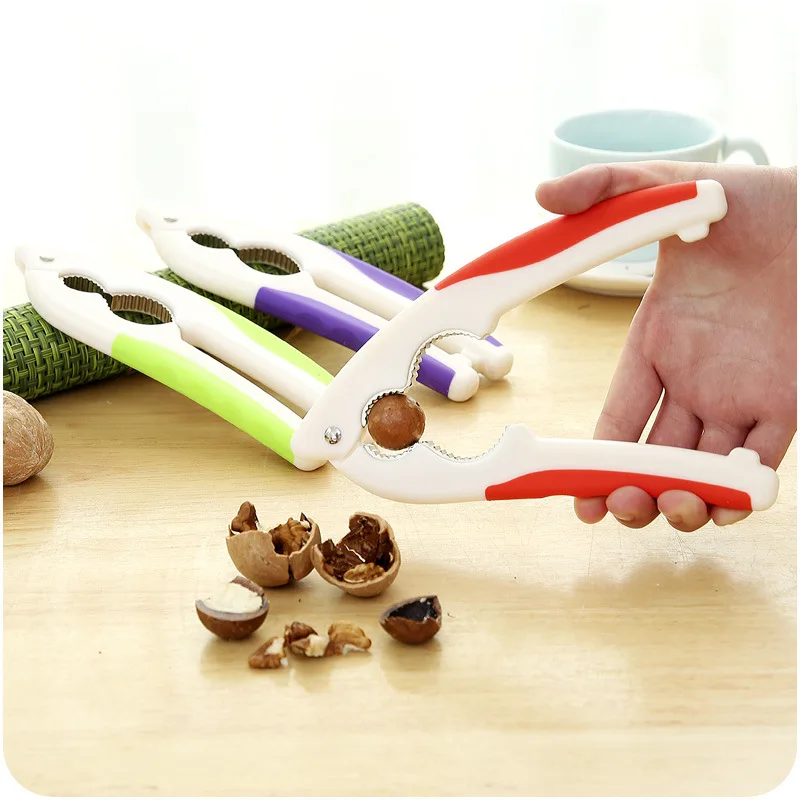 1PC ABS + zinc alloy + rubber walnut folder nuts clip peeling tools