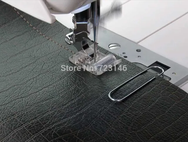 MADE IN TAIWAN SINGER ROLLER SNAP ON PRESSER FOOT Feet Domestic Awesome Snap On Sewing Machine Feet MADE IN TAIWAN SINGER ROLLER SNAP ON PRESSER FOOT Feet Domestic Awesome Snap On Sewing Machine Feet