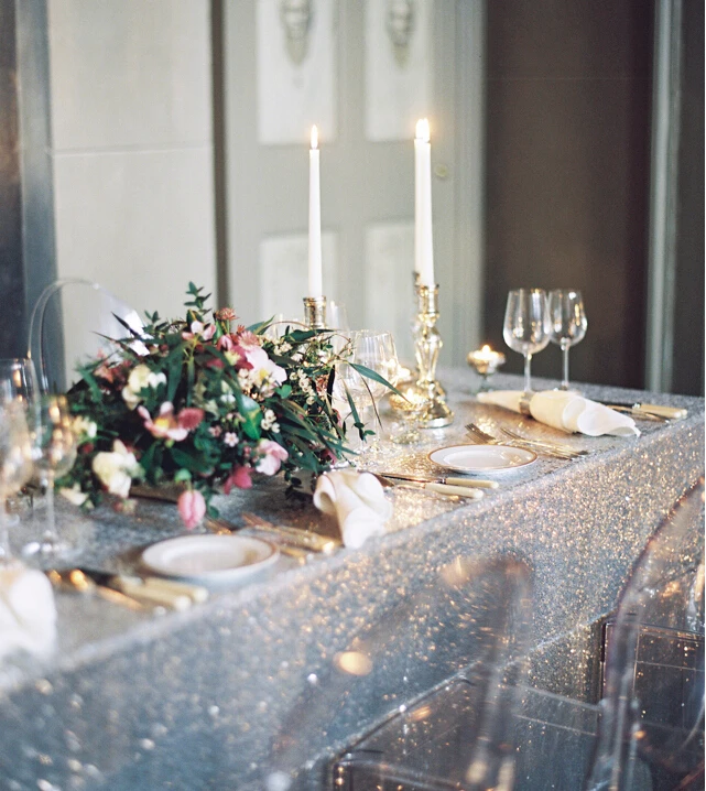 

Wholesale 10pcs/lot Silver Sequin RECTANGULAR Tablecloth 90x132inch Sequin Table Cloth Wedding Party Banquet Supplies Decoration