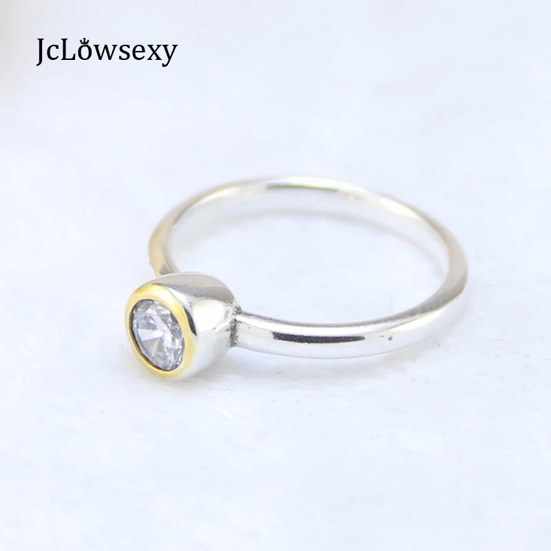 

Authentic S925 Sterling Silver Clear CZ Crystal Sparkling Petite Circle Ring Women Finger Ring Compatible with Pan Jewelry