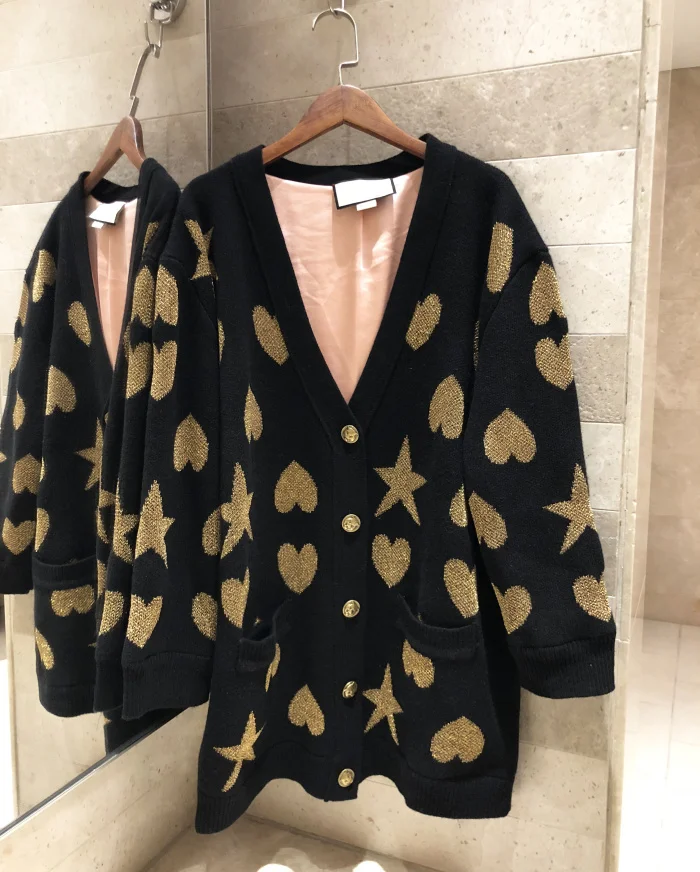 

2018 Autumn and Winter Fashion design Sweater wool Long Sleeve Woman V neck Female Tops