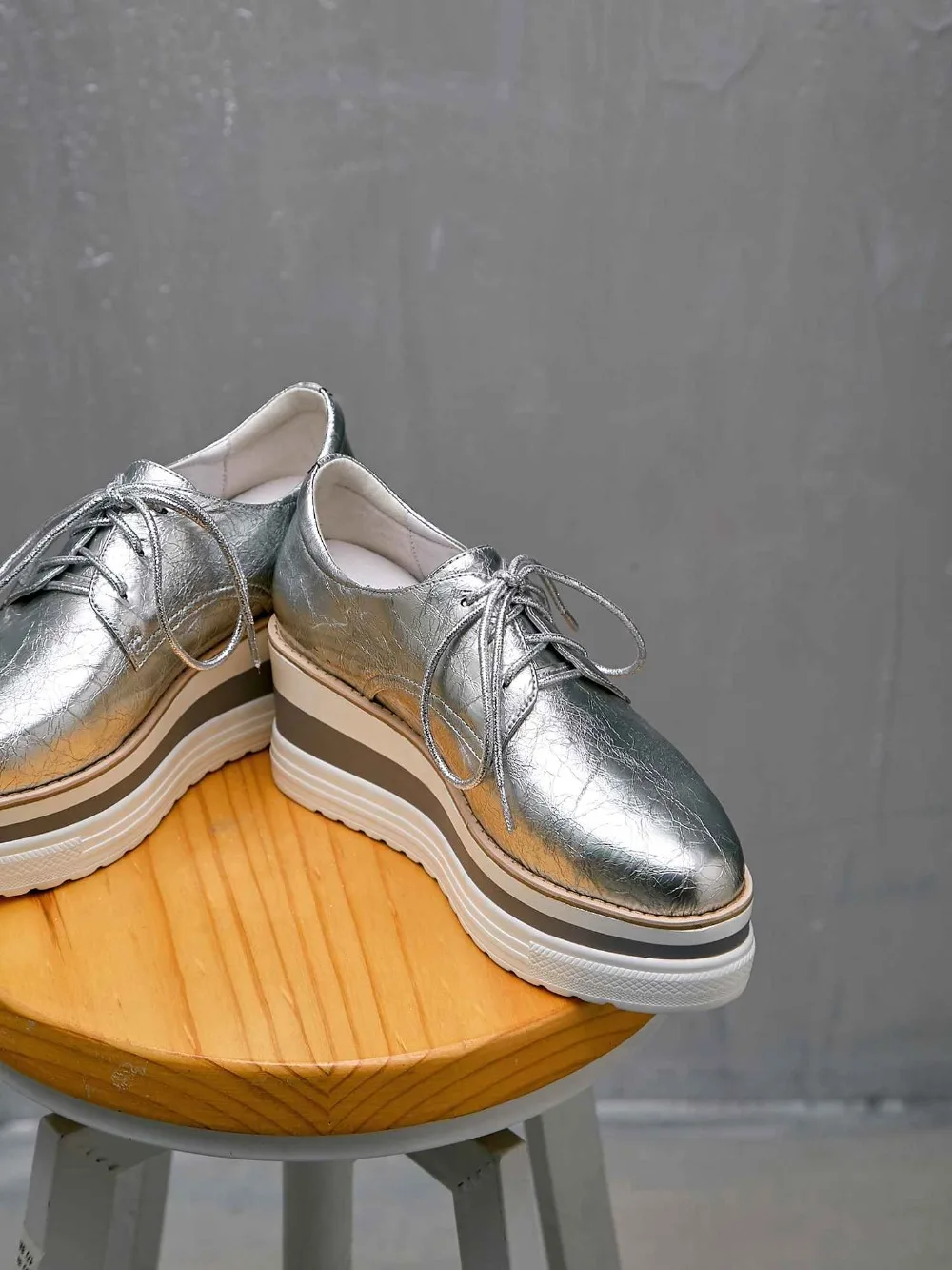 Krazing Pot/обувь из натуральной кожи для женщин, с круглым носком, женские туфли-лодочки на высоком клинообразном в уличном стиле на шнуровке на толстой подошве; обувь, увеличивающая рост, L01