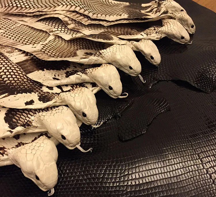 Натуральная змеиная кожа с натуральным цветным лицевым покрытием для ручной работы, пояс для обуви, сумочка из змеиной кожи, толщина 0,1-0,3 мм