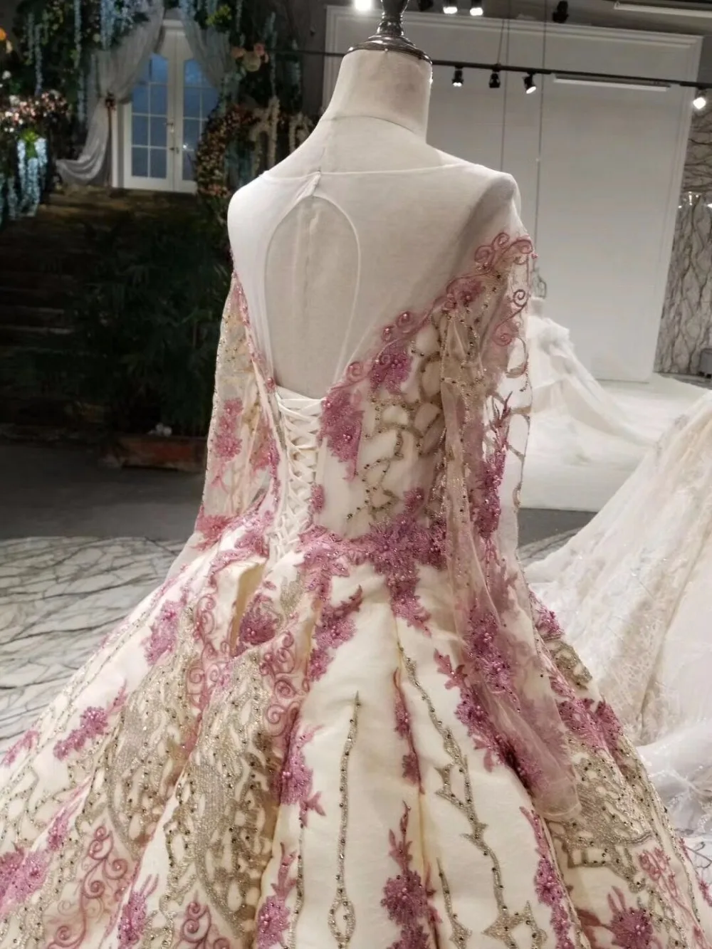 CloverBridal высокое качество обнаженная атласная розовая Золотая кружевная vestido 15 anos vestido quinceanera длинные платья бальное платье с длинными рукавами