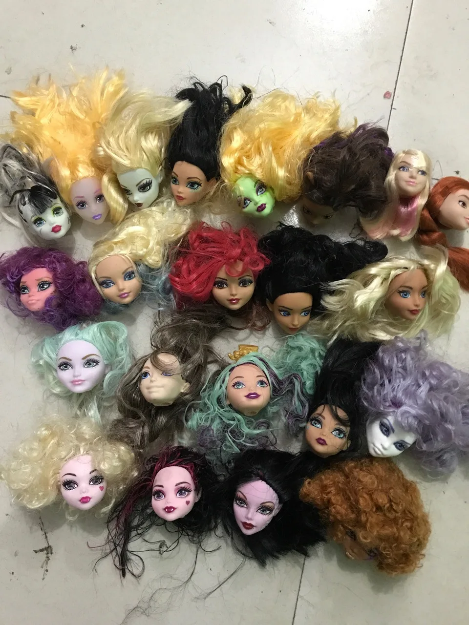 

1 Monster Doll Head with Hair PVC Devil Naked Dolls Heads Toy Kids DIY Babie Accessories Articles Child Education Toy Gift