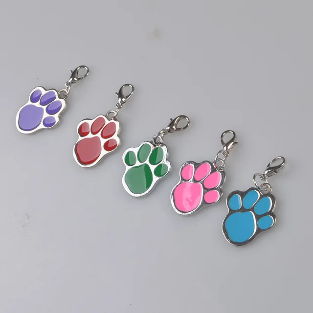 13467 500 Pcslot Pet Balises Aluminium Mixte Couleurs Chien Pied Patte Imprimer Animaux Id Tag Chien Chat Nom Nombre Téléphone Gravé Livraison