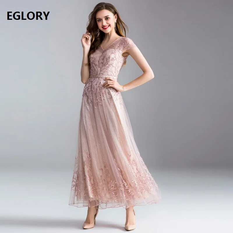 Top Quality New Luxury Women Party Wedding 2018 Ladies Sexy V-Neck Beading Lace Embroidery Red Light Pink Lace Maxi Dress Longo Top Quality New Luxury Women Party Wedding 2018 Ladies Sexy V-Neck Beading Lace Embroidery Red Light Pink Lace Maxi Dress Longo