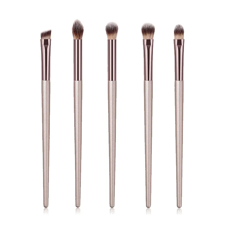 5 XB eyeshadow brush
