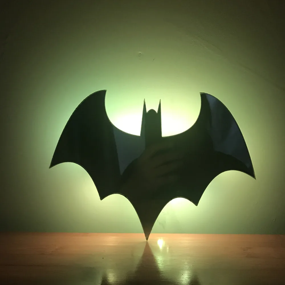 HZFCEW яркий светодиодный настенный светильник Бэтмена с сухой батареей, красочный зеркальный светильник, проекционный Ночной светильник с дистанционным управлением