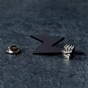 

2 PCs Creative Lightning Shape Badges Men Fashion Brooch Pins for Jacket Coat Suit Shirt Collar Decorations Corsage Jewelry Gift