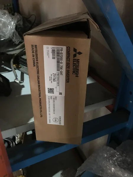 FR-D720S-0.75K-CHT, используется 80% внешний вид, 3 месяца гарантии