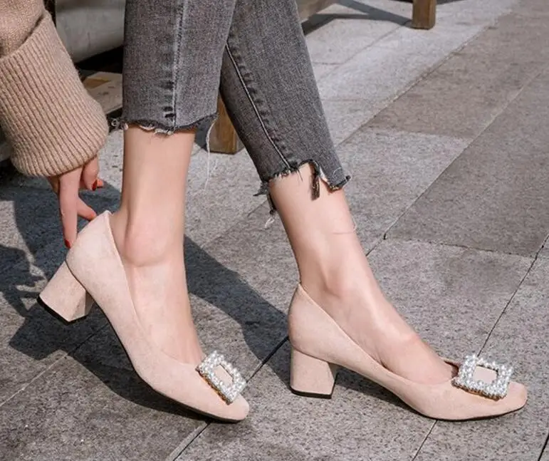 Туфли-лодочки с жемчужной пряжкой; женские дизайнерские туфли на высоком каблуке с квадратным носком; Новинка года; escarpins femme; Высококачественная обувь; 121 - Цвет: apricot