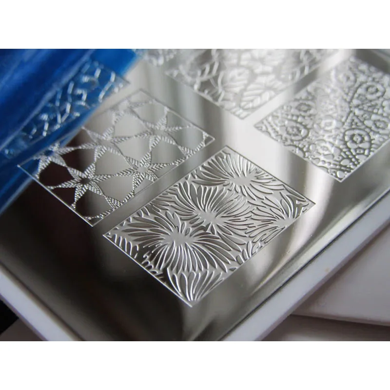 Billige Top Qualität 10 teile satz Großen Dijit Nagel Stanzen Platten Nail art Stanzen Vorlage Bild Platte Nagel Schablone Mit protectiveback