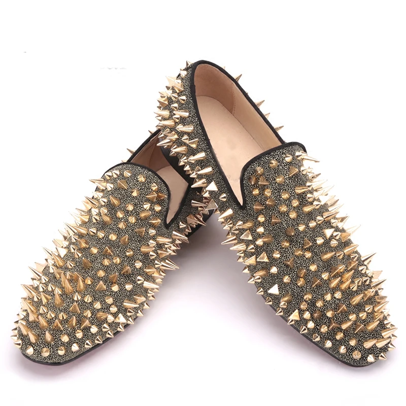 

Handmade Long Gold Rivet Men Red Bottom Loafers Gentleman Luxury Fashion Stress Shoes r Men Wedding and Party mens dress shoes