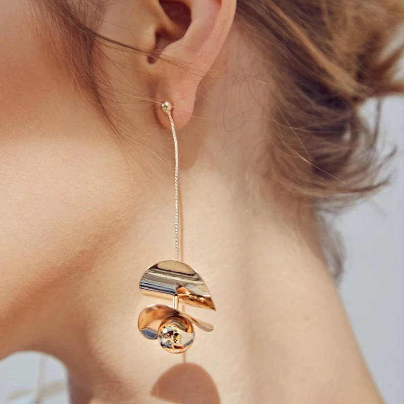 فريد الحديثة نمط ماتي الذهب لهجة مزدوجة القرص بارد حبة الأقراط الطويلة للنساء الكورية انخفاض الأقراط 2018 أعلى جودة brincos