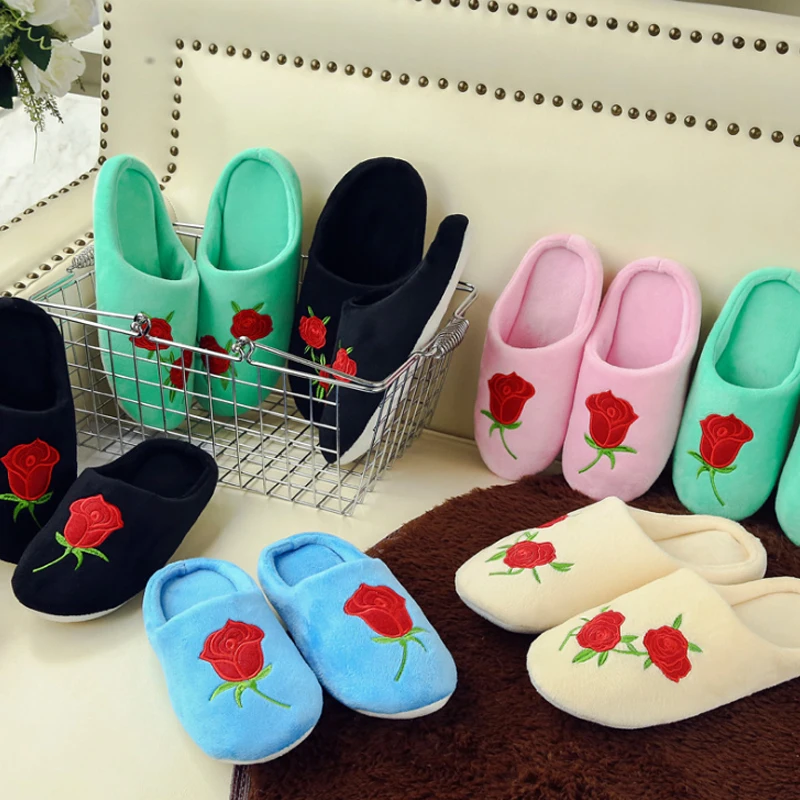 

Embroidery Rose Flower Slippers Soft Winter Autumn Warm Indoor Floor Slippers Family Shoes Couples Home Slides 7N0107