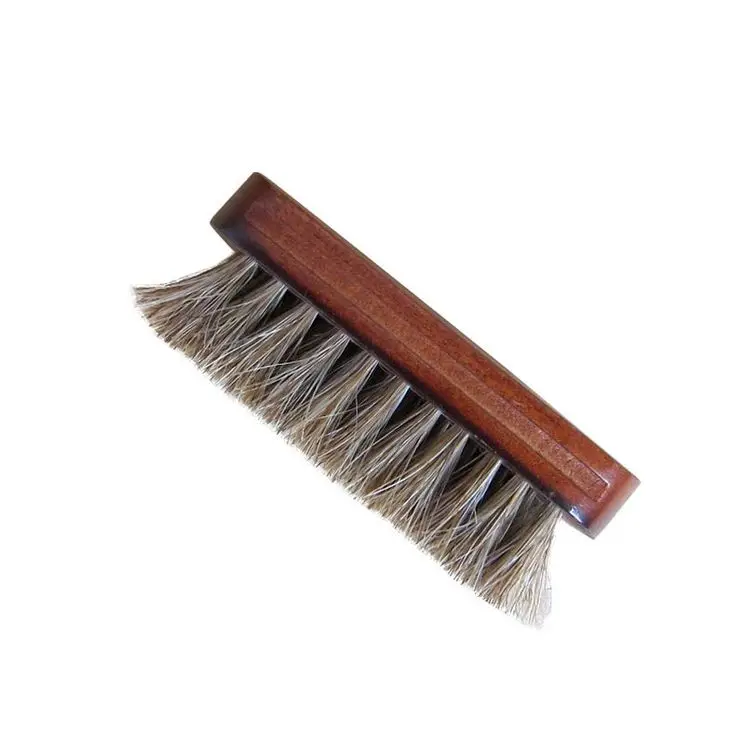 Small horse shoe shoes rub soft bristle brush does not hurt the skin