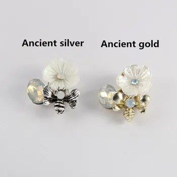 

Hot 100pcs Inlaid Rhinestone Honey Flower Charm Necklace Earrings Bracelet Hair Accessories Diy Fashion Jewelry Accessories