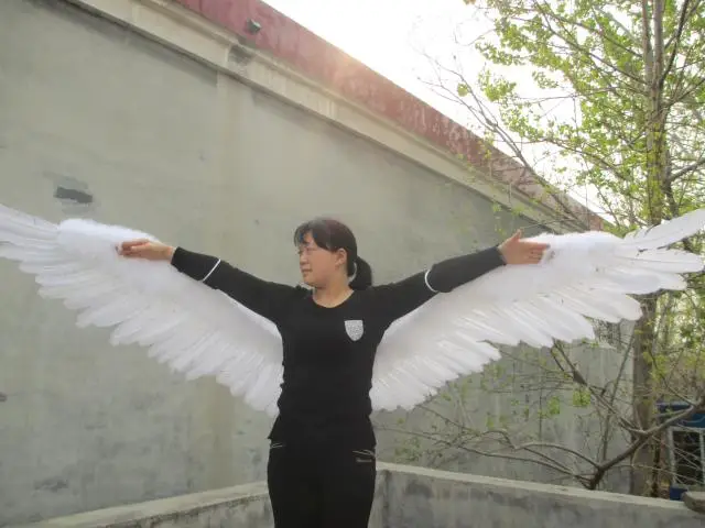 Индивидуальный уникальный сексуальный белый большой размер Крылья ангела перо для взрослых женщин свадебный реквизит для украшения вечеринки 130 см EMS