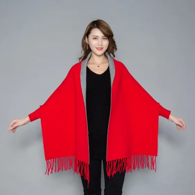 Red WIth black Зимний шарф-шаль с рукавом женские кейпы Женская Вышивка Цветочный Двойной Цвет шаль обернуть леди длинное пончо Макси палантин - Цвет: Red WIth black
