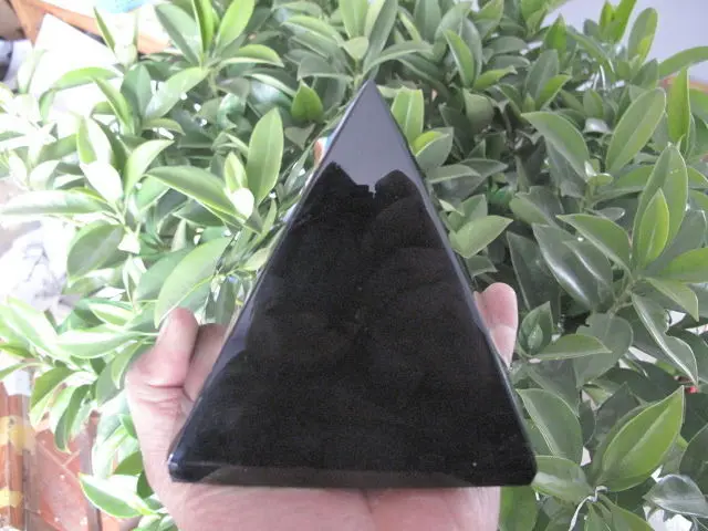 

NATURAL OBSIDIAN POLISHED CRYSTAL PYRAMID
