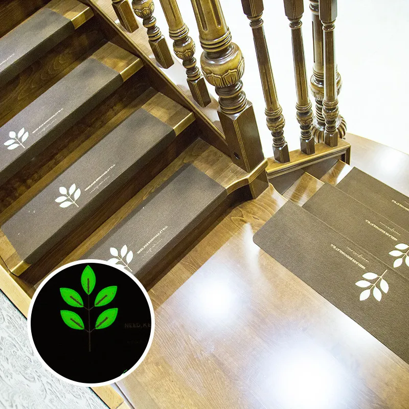 Five leaves stair pedal pad staircase sticker carpet glue free self-adhesive PVC anti-skid pad repeated washing Five leaves stair pedal pad staircase sticker carpet glue free self-adhesive PVC anti-skid pad repeated washing