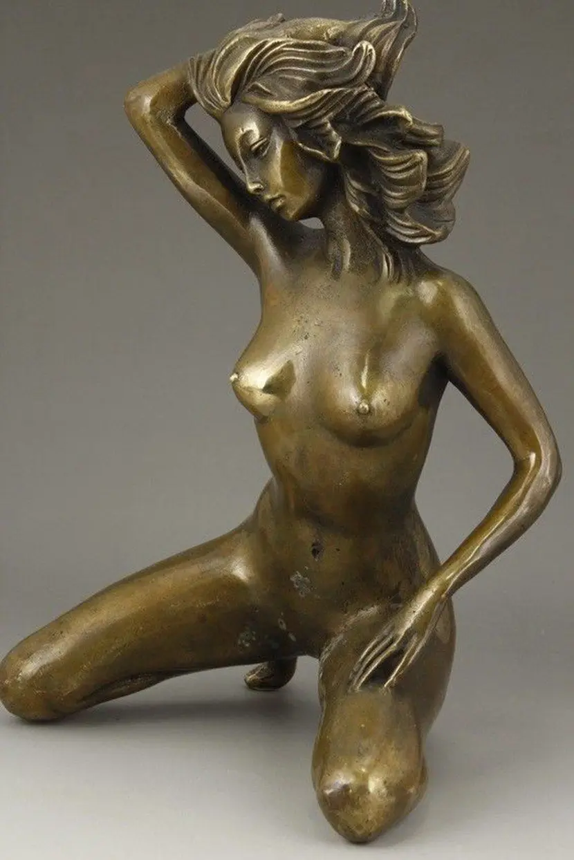 

CHINESE BRONZE HANDWORK CARVING NUDE BELLE LOVE ART STATUE