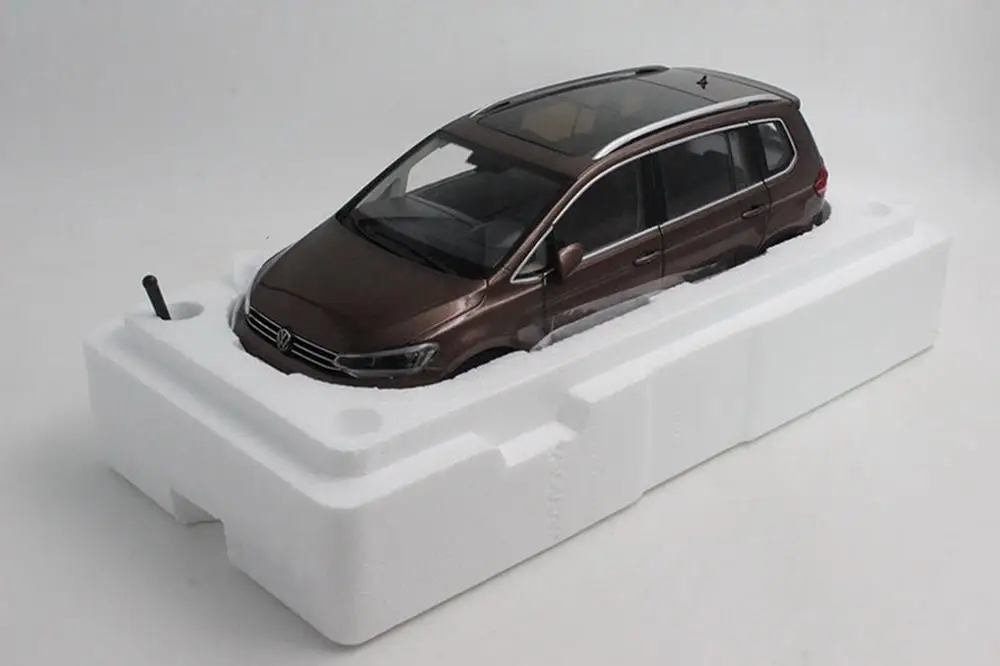 1/18 масштаб Volkswagen Touran L коричневый литой автомобиль Модель Коллекция игрушек