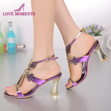 Модные цвета шампань фиолетовые босоножки золотистого цвета, с украшением в виде кристаллов обувь для выпускного бала, летняя Свадебная обувь для невесты Ремешок на щиколотке не сужающийся к низу каблук