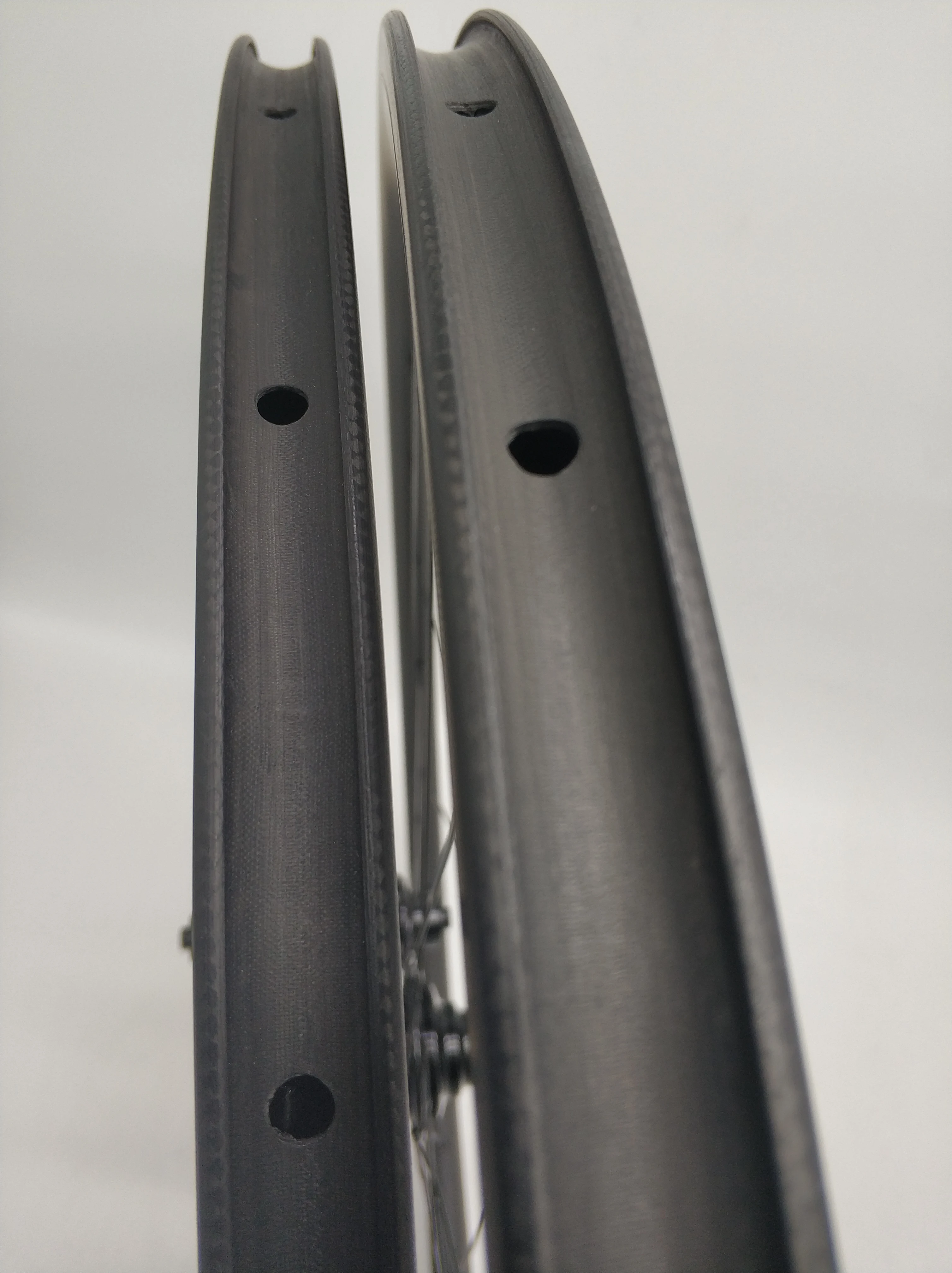 Excellent carbon wheels 38mm 50mm 60mm 88mm carbon road wheels 700c clincher carbon wheelset bike wheels chinese carbon wheels 3 Excellent carbon wheels 38mm 50mm 60mm 88mm carbon road wheels 700c clincher carbon wheelset bike wheels chinese carbon wheels 3