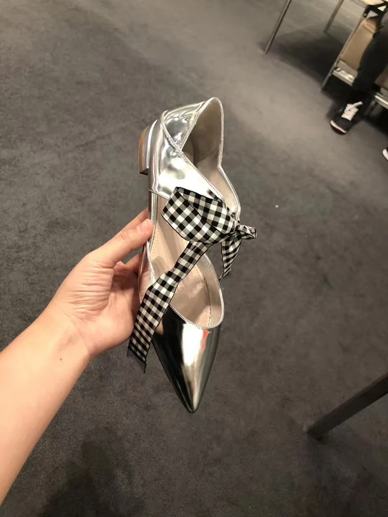 

Butterfly Knot Decor Woman Shoes Low Heel Tenis Feminino Patent Leather Women Pumps Silver Color Chic Sapato Feminino Bling Shoe
