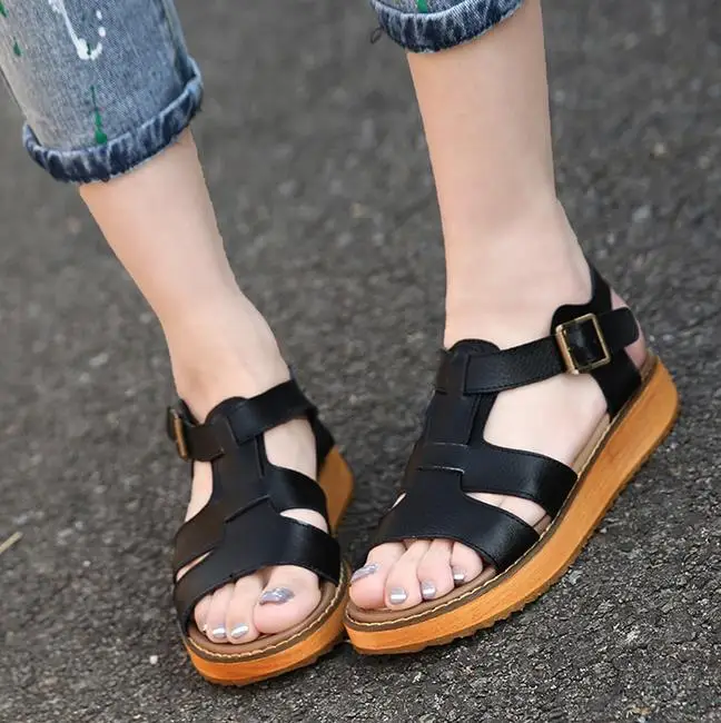 Leather flat sandals female 2016 summer heavy-bottomed muffin shoes Plus Size 34-43 black silver Flip Flops Flats Women sandals