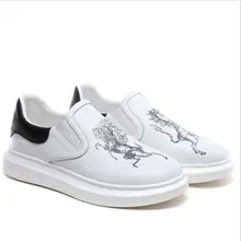 Мужские кожаные лоферы с принтом головы тигра; повседневная обувь на толстой подошве; Мужская прогулочная обувь; обувь без застежки