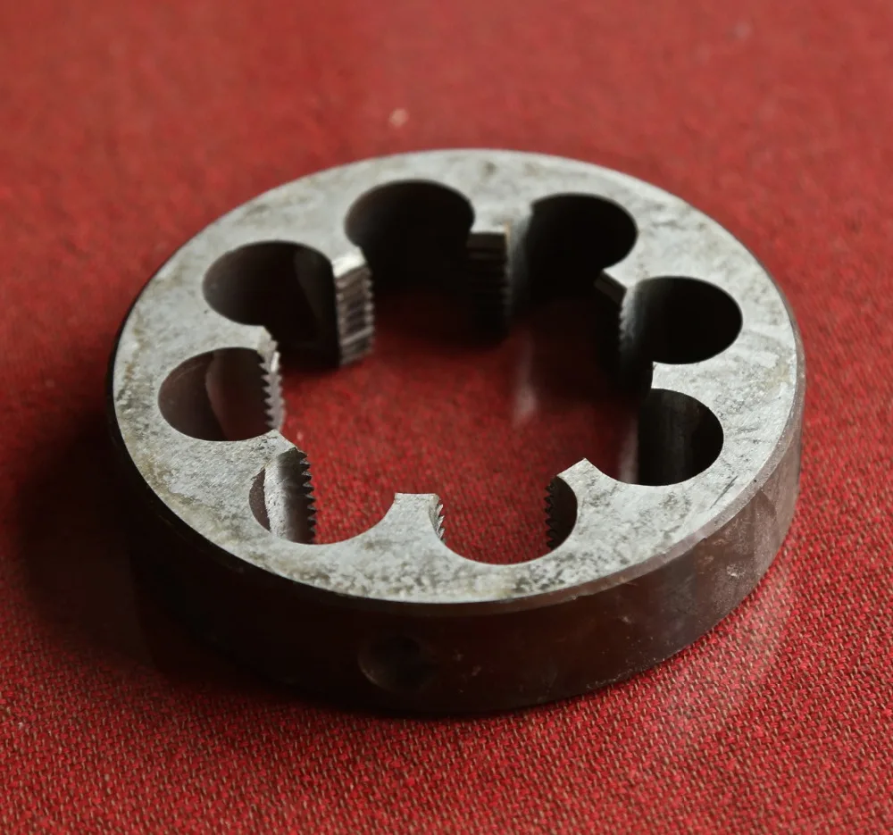 Free shipping of 1PC alloy steel made BSP Die G2 1/4" 11