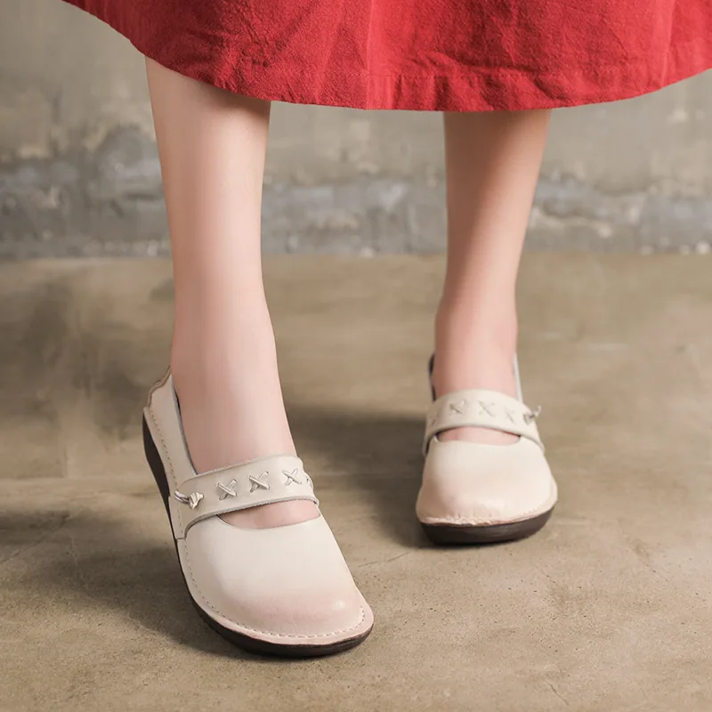 

Women White Pumps 3 CM Low Heels Lazy Shoes Genuine Leather Women Pumps Slip on Casual Leather Handmade Women Soft Shoes Retro