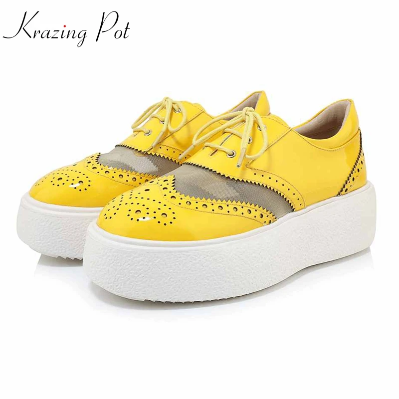 

Krazing pot genuine leather air mesh round toe lace up lazy carved decoration casual flat platform oxfords vulcanized shoes L21