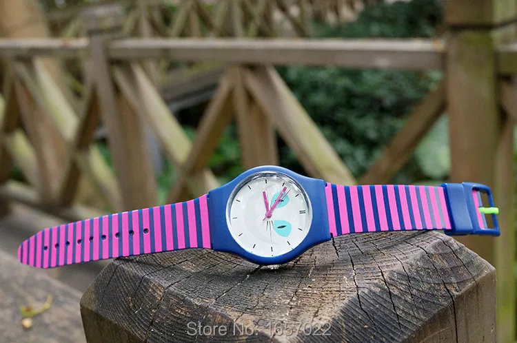 3185910588_677347802