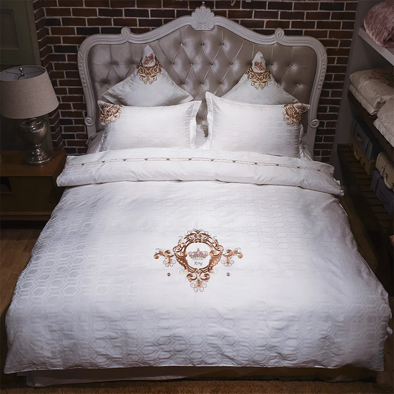 

2017 Bedding Set Luxury Bedding Sets Egyptian cotton High Quality Jacquard and Embroidery Comfortable Bedding Duvet Cover sheet