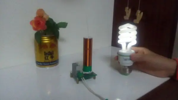 Электронные игрушки/маленькая катушка Tesla/Беспроводная передача/воздушное освещение/электронное производство Diy/изысканный