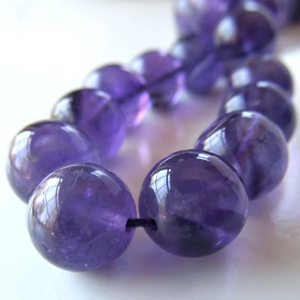 фиолетовые бусины