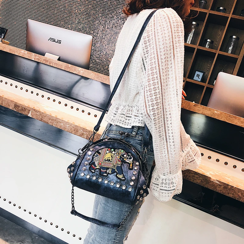 Women's Diamond Decoration Shoulder Bag Shell Chain Bags Elephant pattern embroidery Hotsale Party Bag Women's Messenger Bag Women's Diamond Decoration Shoulder Bag Shell Chain Bags Elephant pattern embroidery Hotsale Party Bag Women's Messenger Bag