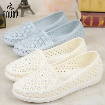 

New arrival Nurse shoes Soft Bottom Breathable Women's Medical Shoes Dental Hospital Clog Lab Work Shoes Medical Accessories