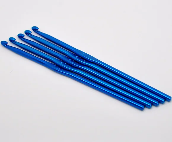 

Aluminum Crochet Hooks Needles Random Color 15cm x 5mm, 5 PCs