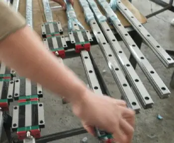 

linear guide rail 1pcs HGR20 600mm 2pcs HGW20 HIWIN from Taiwan