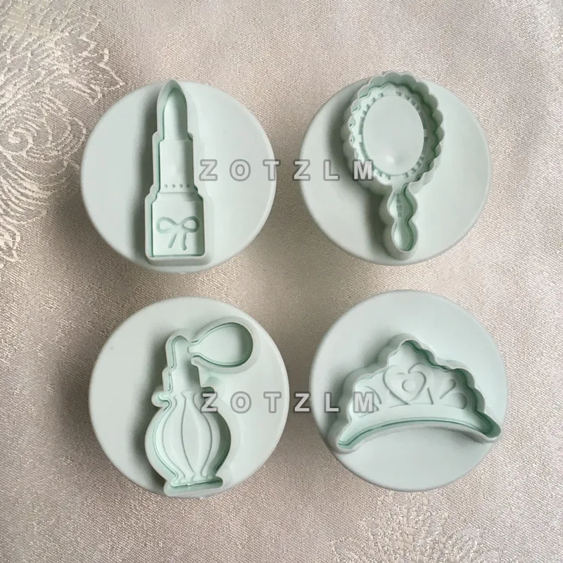 

4 pcs/Lot Makeup Tools Series Plastic Cake Molds Cookie Cutters Candy Biscuit Moulds Lipstick Perfume Mirror Crown Shapes SLP005