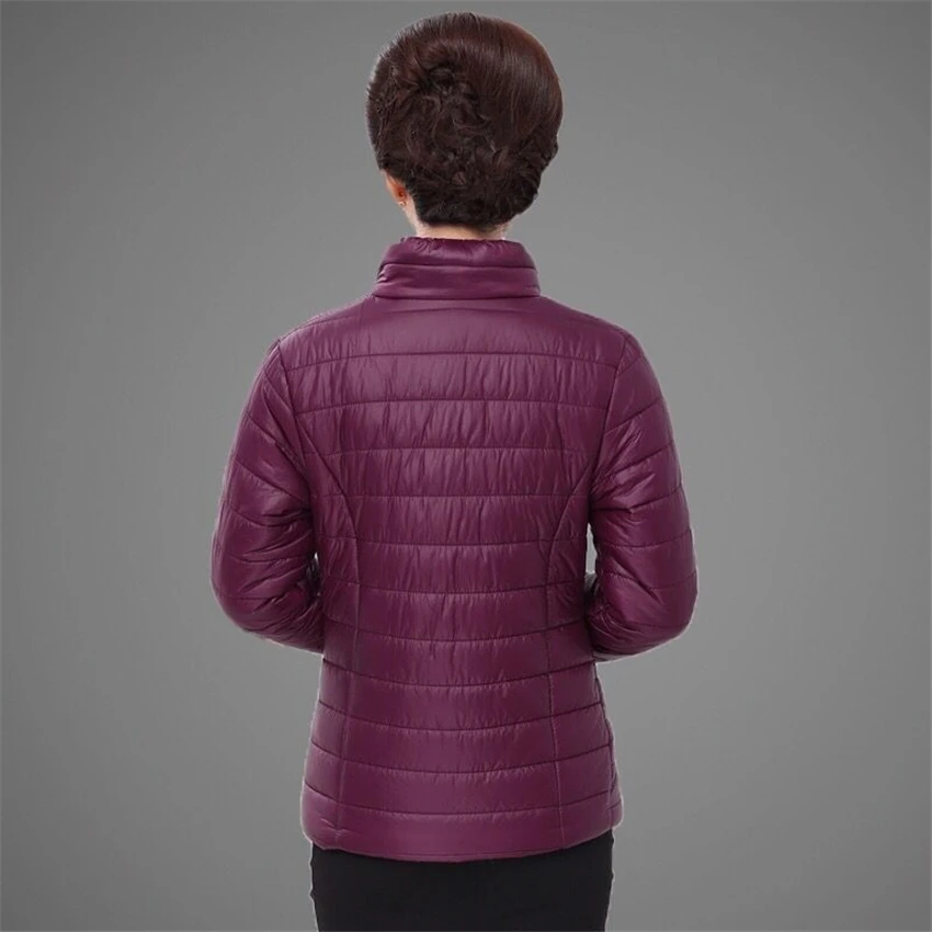 زائد حجم 4XL 5XL جدا ضوء أسفل سترة قطن النساء 2018 الأزياء الشارع الشهير البيسبول سترة الشتاء عارضة لباس خارجي يندبروف