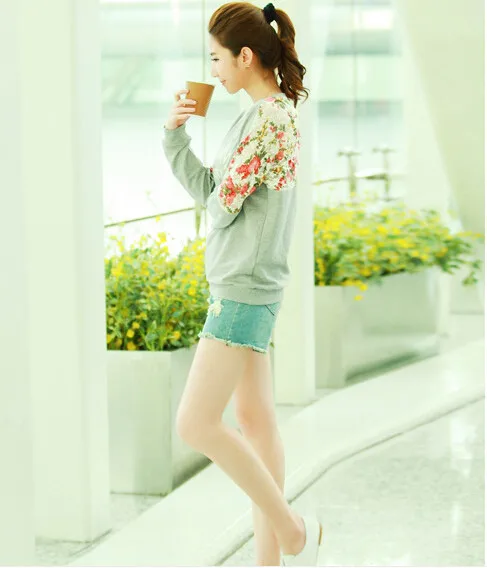 

Random color Autumn Female Long Sleeved Hoodie Sweater Flower Printing