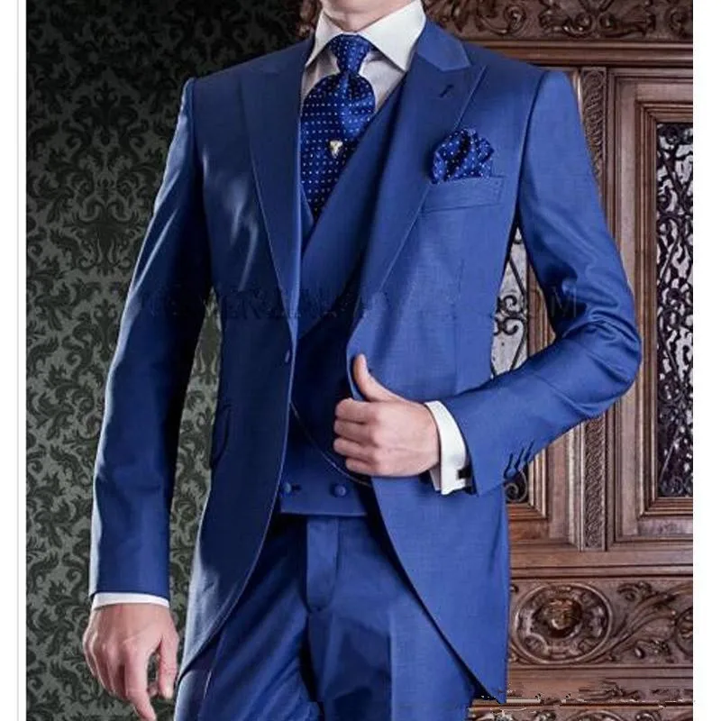 royal-blue-long-wedding-groomsmen-tuxedos
