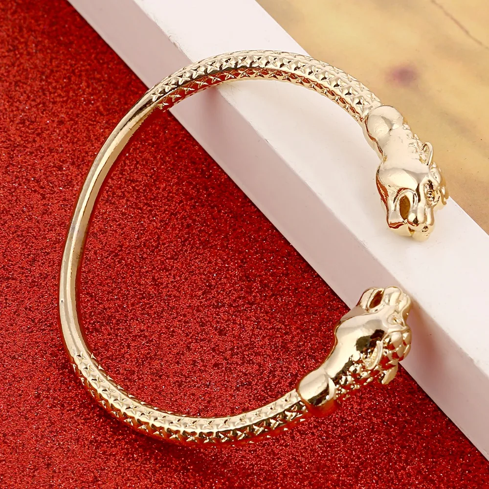 

Gold Color Leopard Head Men Bracelet Open Embossing Gold Bracelets Bangles Fashion Men Gift