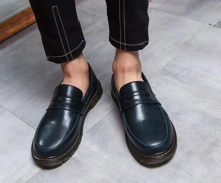 Мужские лоферы из натуральной кожи с круглым носком без застежки; удобная мужская повседневная обувь; H35 - Цвет: Синий